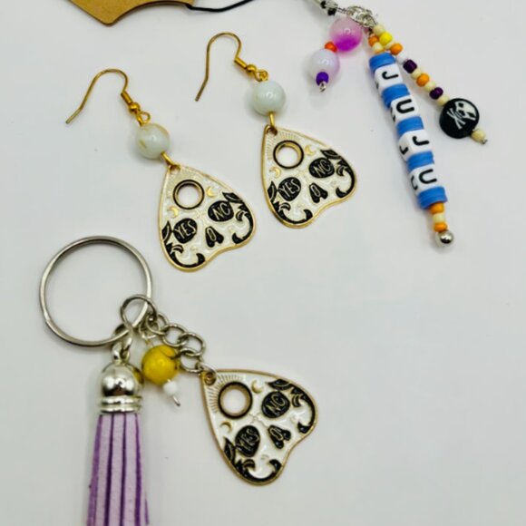 HALLOWEEN Accessory Set PLANCHETTE Earrings, Keychain, Phone Charm JUJU - Picture 1 of 4
